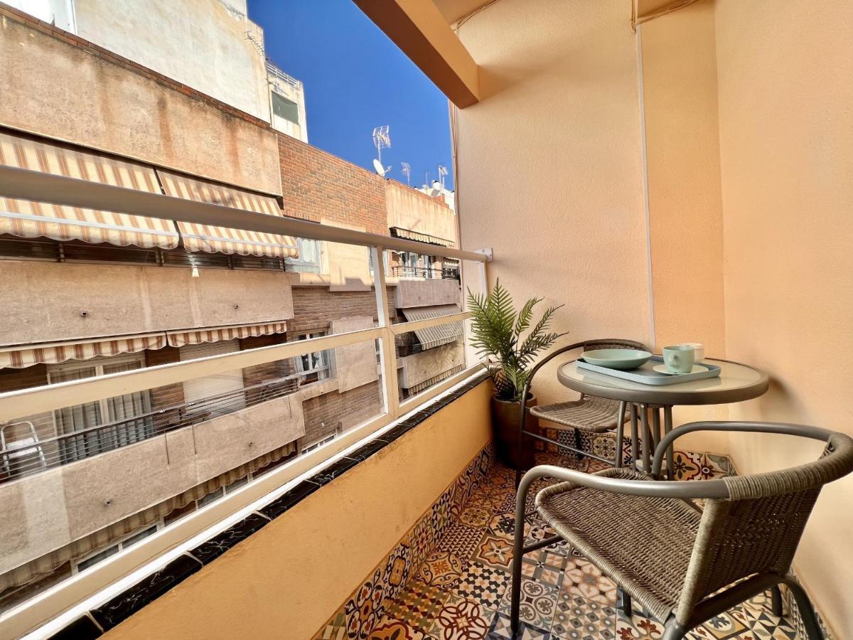 Downtown Apartment By United Renters Alicante Exteriér fotografie